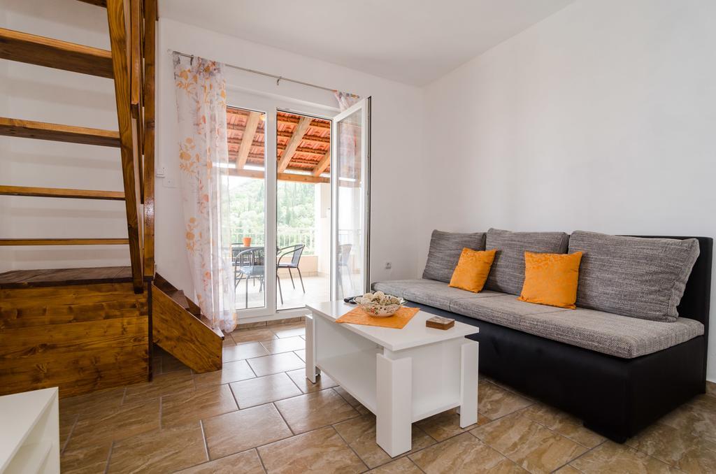 Apartments Leviana ซาปลูนารา ภายนอก รูปภาพ